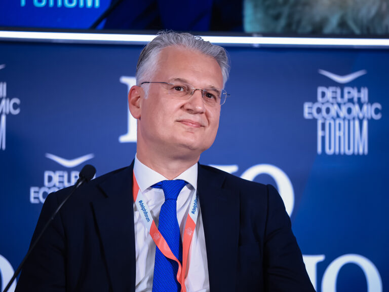 Delphi Economic Forum – Δημήτρης Πτωχός: «Προκλήσεις και προοπτικές για μία εξωστρεφή, σύγχρονη και ανθεκτική Περιφέρεια Πελοποννήσου»