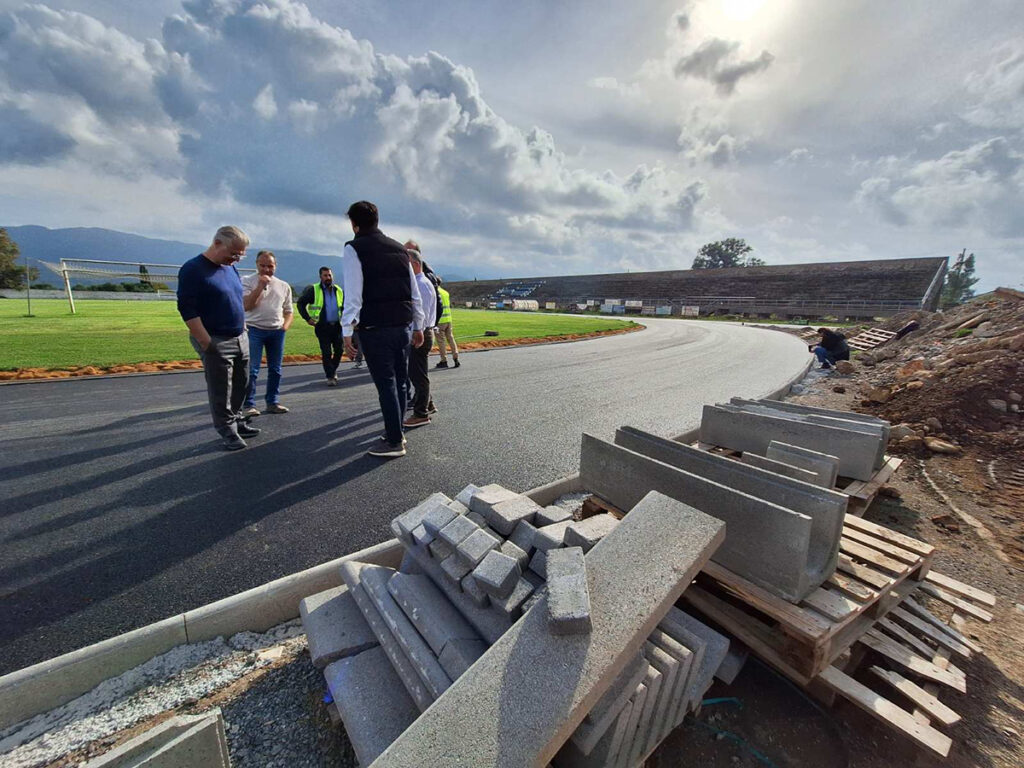 Σε τροχιά ολοκλήρωσης το νέο ταρτάν στο Δημοτικό Στάδιο Μελιγαλά από την Περιφέρεια Πελοποννήσου