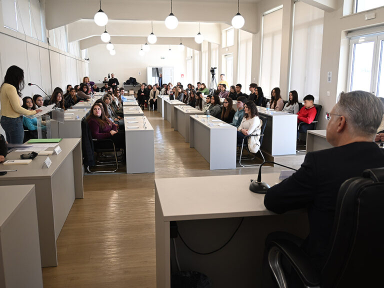 Η νέα γενιά στο προσκήνιο | Πρώτη συνεδρίαση για το Περιφερειακό Συμβούλιο Νέων Πελοποννήσου 2025-2026