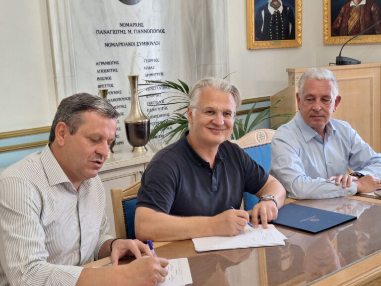 Νέος χλοοτάπητας στο γήπεδο της Μελιγούς